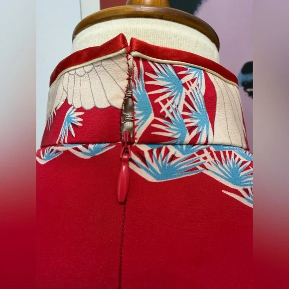 100% silk crane cheongsam by Avanti Authentic Hawaii - Picture 6 of 11